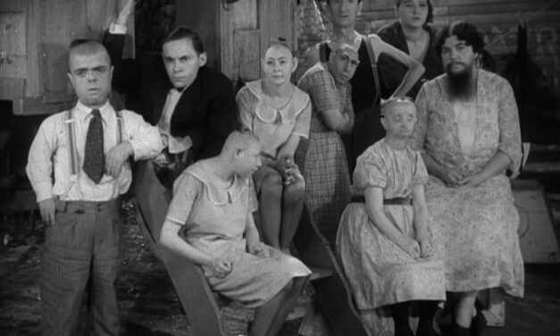 Crestwood House: Freaks (1932)